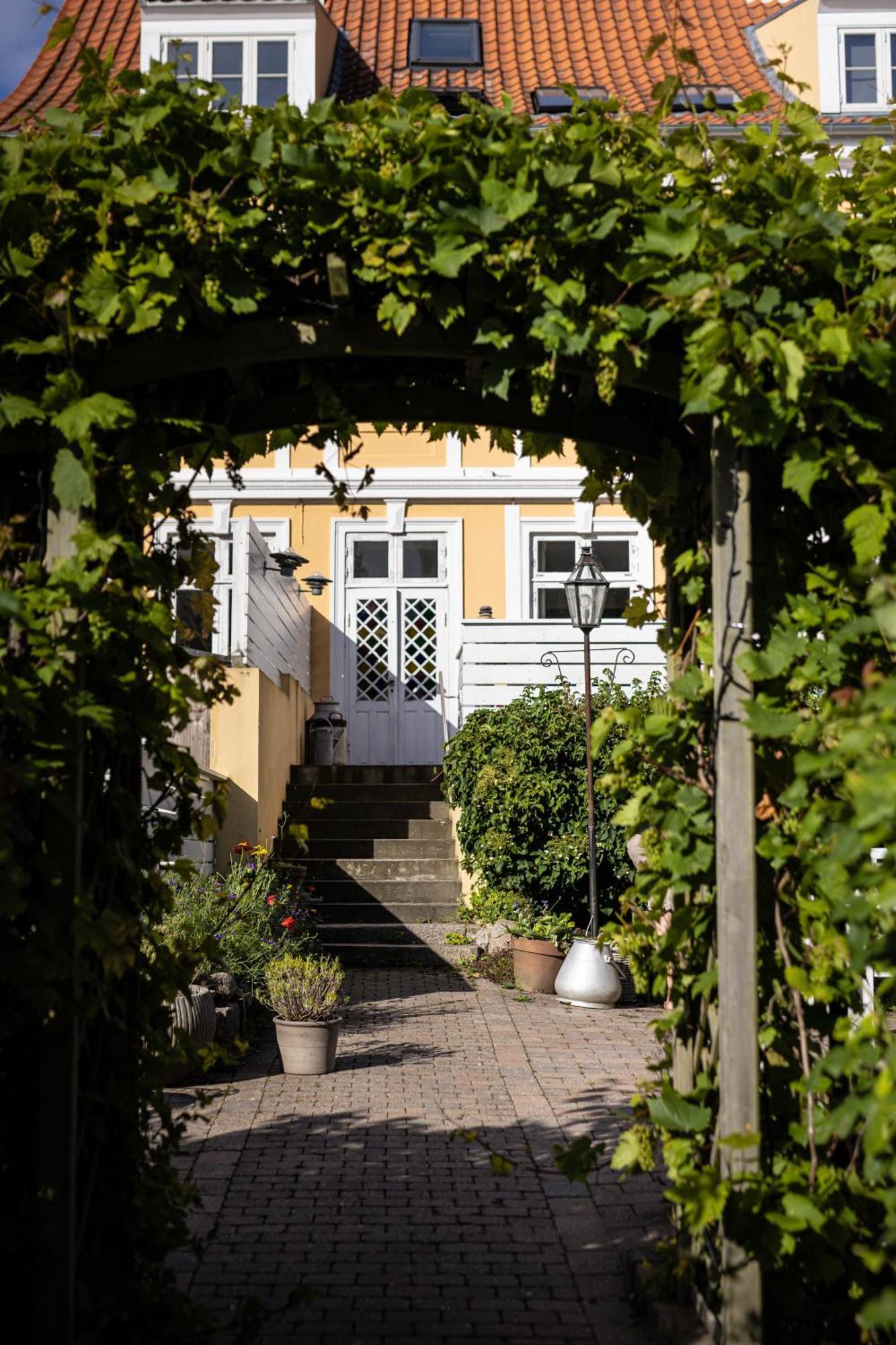 Arnfeldt Hotel Ærøskøbing Extérieur photo